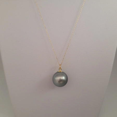 Pendant of Tahiti Pearl 13 mm Round, 18 Karat Solid Gold |  The South Sea Pearl |  The South Sea Pearl