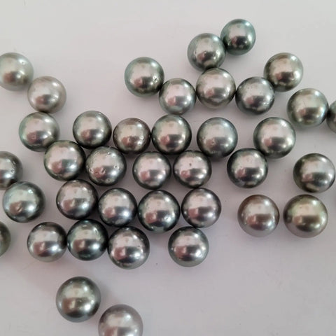 Tahiti Pearls 9 mm Round AAA, High Luster, Wholesale Lot of 40 pcs (Pinctada margaritifera) - Only at The South Sea Pearl