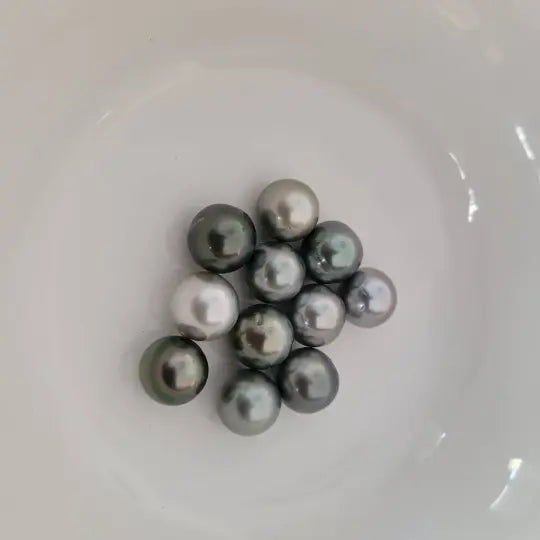 Tahitian Loose Pearls of Natural Color and High Luster 12-13 mm -  The South Sea Pearl