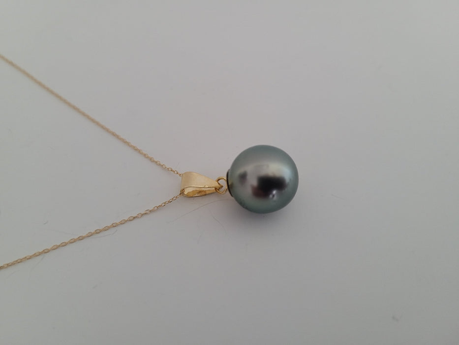 Tahiti Pearl 11 mm Round Natural Color, 18 Karat Gold - Only at  The South Sea Pearl