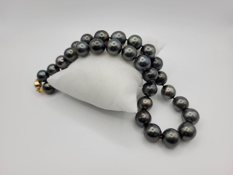 Tahiti Pearls 12-15 mm Dark Natural Luster, 18 Karat Gold Clasp - Only at  The South Sea Pearl