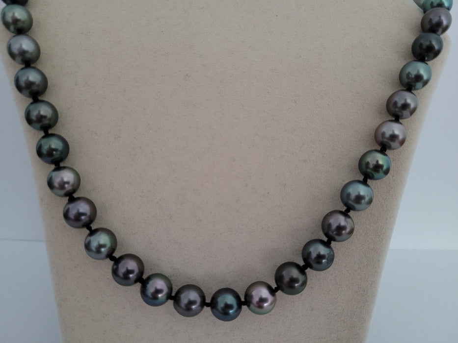 Tahiti Pearls 8-10 mm Natural Colors, 18 Karat Gold - Only at  The South Sea Pearl