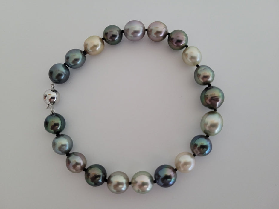 Tahiti Pearls 9-10 mm Natural Multicolor, 18 Karat White Solid Gold - Only at  The South Sea Pearl