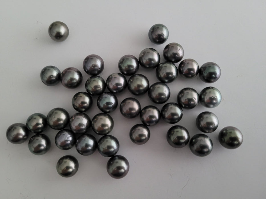 Tahiti Pearls 9 mm Round AAA, Wholesale Lot 40 pcs - Only at  The South Sea Pearl