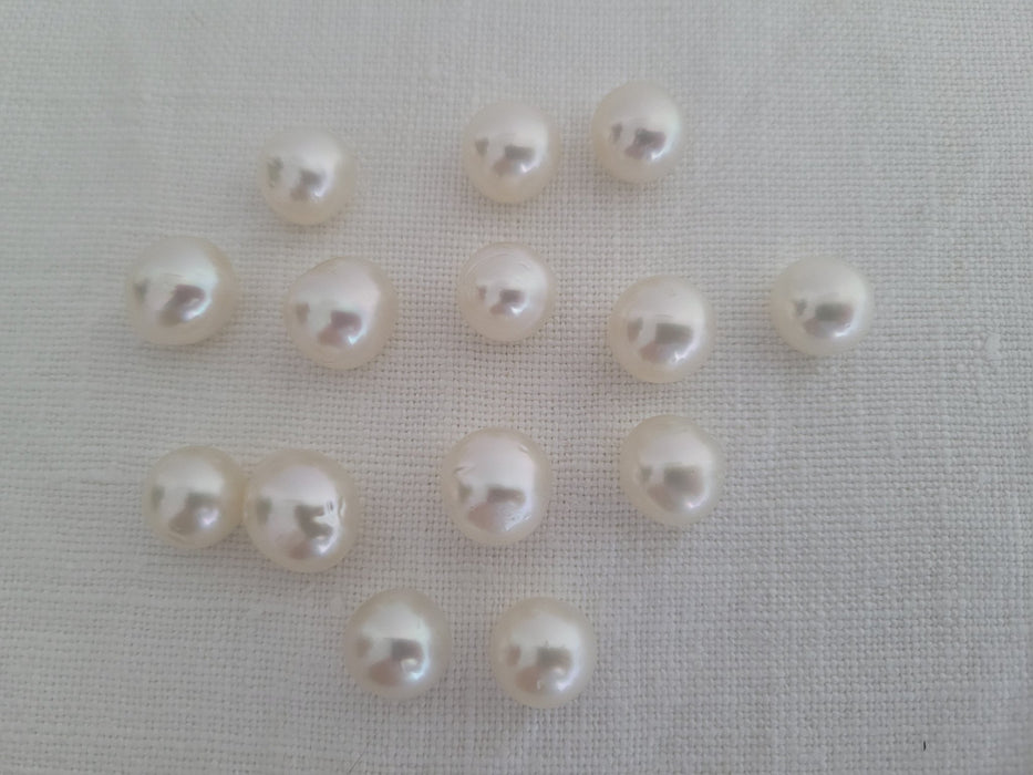 Wholesale Lote Whie South Sea Pearls 11-12 mm, 14 pieces of Very High Luster - Only at  The South Sea Pearl